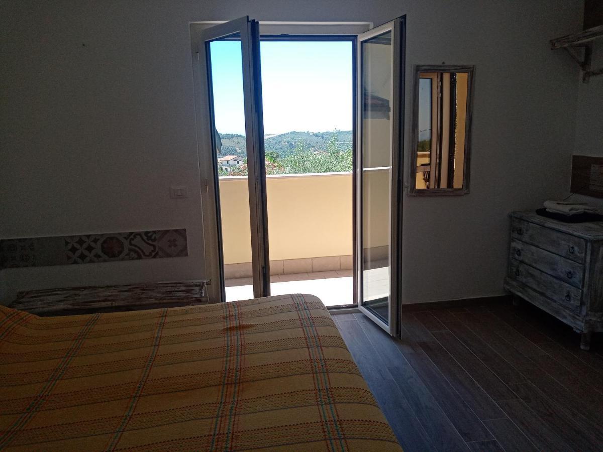Buenavistasurfmed Bed & Breakfast Itri Bagian luar foto