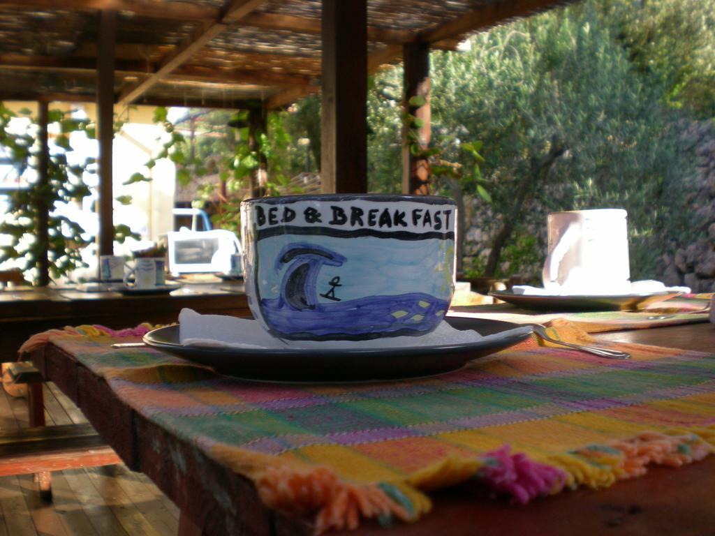 Buenavistasurfmed Bed & Breakfast Itri Bagian luar foto
